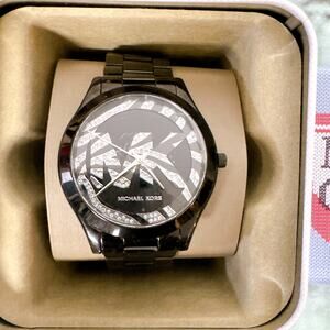 Michael Kors MK4562 Runway Quartz Black Watch